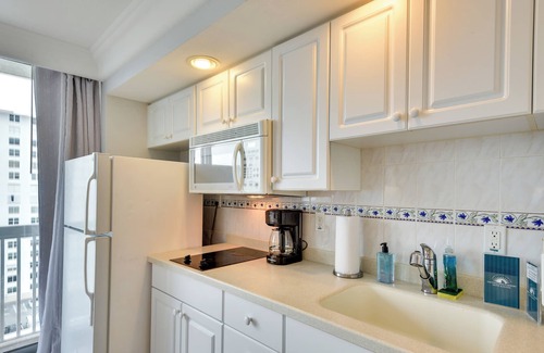 Ortona Park Apartment | Cozy Daytona Beach Studio w/Impeccable View!