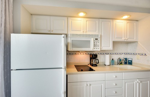 Ortona Park Apartment | Cozy Daytona Beach Studio w/Impeccable View!