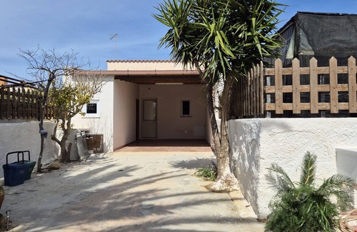 Marsala House | Cozy detached house 5 minutes from the beach.
