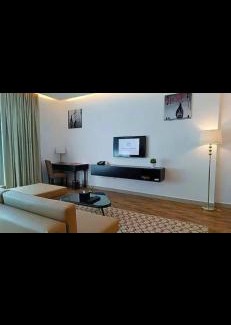 Trade Center Apartment | Cozy Dubai Marina Suite