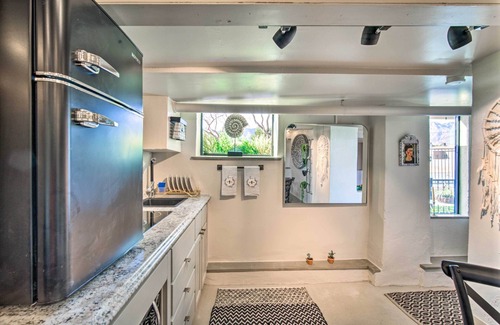 El Paso Apartment | Cozy El Paso Studio w/Patio ~ 5 Mi to Utep!