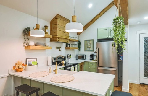 Ellijay Cabin | Cozy Ellijay A-Frame Feel 2BR/2BA Fireplace, Games, Porch & Fire Pit