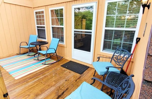 Beech Mountain House | Cozy Fall Foliage Escape. Hot Tub, Pool, Fireplace