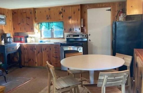Prescott Cabin | Cozy Family Cabin in the Pines