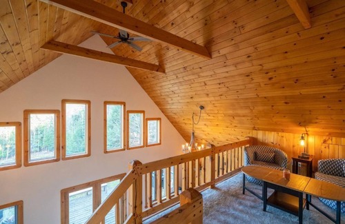 Cavendish Ski Chalet | Cozy Family Chalet with Mountain Views – 15 Mins to Okemo & Ludlow