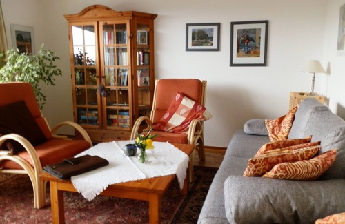 Polle Apartment | Cozy, family-friendly 4-star apartment, sunny, quiet .