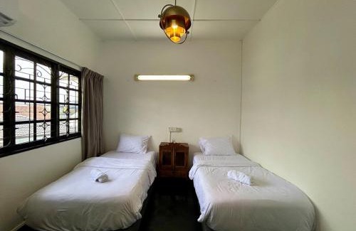 SS 2 Apartment | Cozy family Homestay Suite in Shared Bungalow SS2 PJ