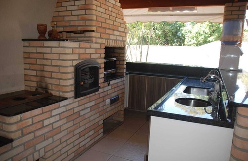 Itu House | Cozy Farm in a Gated Community