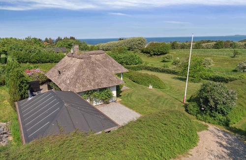 Ertebølle House | Cozy farmhouse with fantastic surroundings.