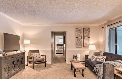 Kingsgate Condo | Cozy Forest Abode in Woodinville Wine Country