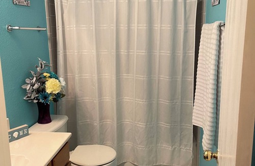 Keller House | Cozy fully furnished bedroom in North Fort Worth Texas!