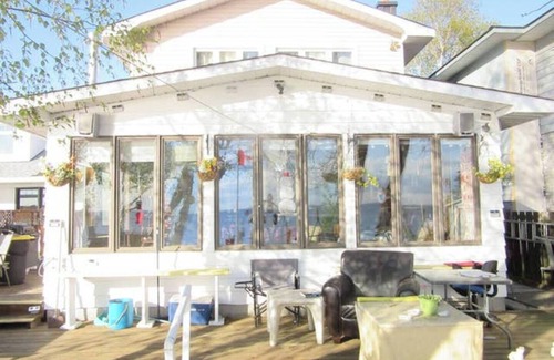 North Bay House | Cozy Guest Suite – Private Entry, Shared Bath, Lake Access
