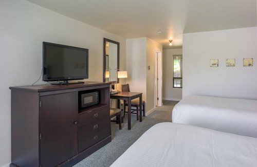 Rosario Hotel | Cozy Harborside Stay | Secluded Orcas Island Getaway- Harborside 2352