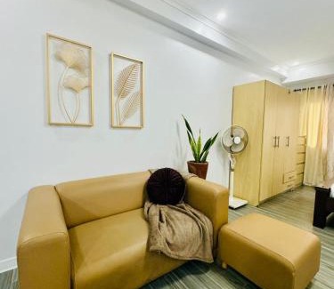 Bonifacio Global City Apartment | Cozy Haven