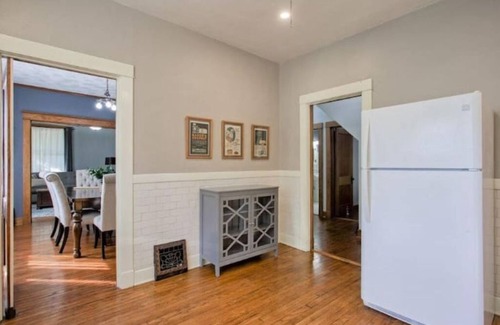 Edwardsville Apartment | Cozy Historic Downtown Edwardsville Charmer