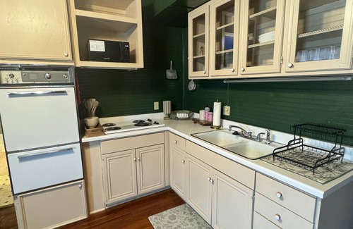 Lorena House | Cozy Historic Stay with Antique Charm in Old Town Lorena, off I35 and near Waco