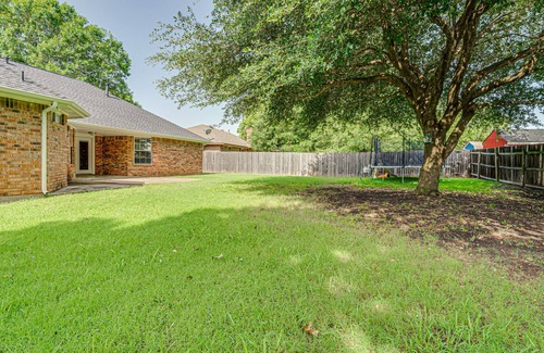 Waxahachie House | Cozy Home Away from Home