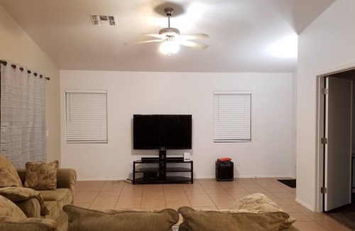 Tucson House | Cozy Home Centrally Located