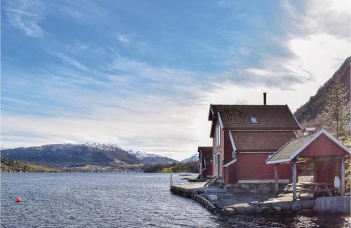 Vindafjord House | Cozy Home In Ølensvåg With Wifi