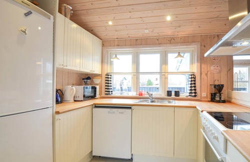 Øer Strand House | Cozy home in Ebeltoft with sauna