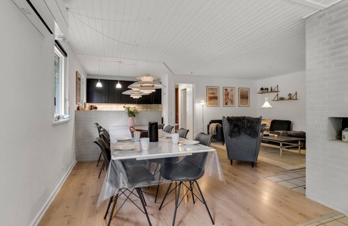 Helberskov Strand House | Cozy home in Hadsund with sauna