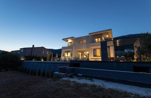 Kastel Stari House | Cozy home in Kastel Stari with sauna