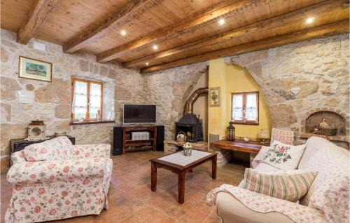 Kras House | Cozy Home In Kras With Wifi