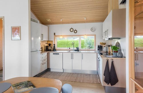 Næsby Strand House | Cozy home in Nakskov with kitchen