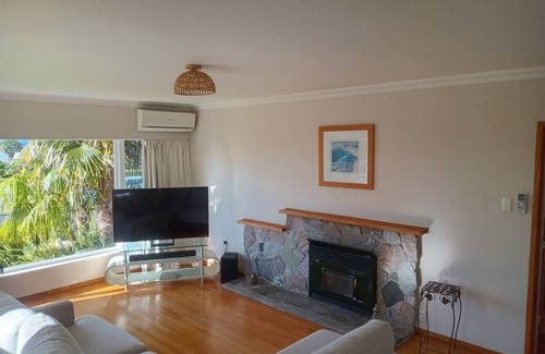 Omokoroa House | Cozy Home in Omokoroa.