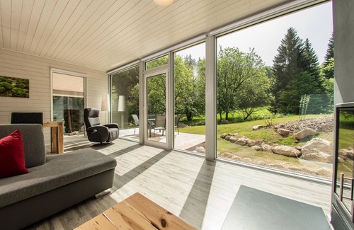 Ruhla House | Cozy home in Ruhla with kitchen