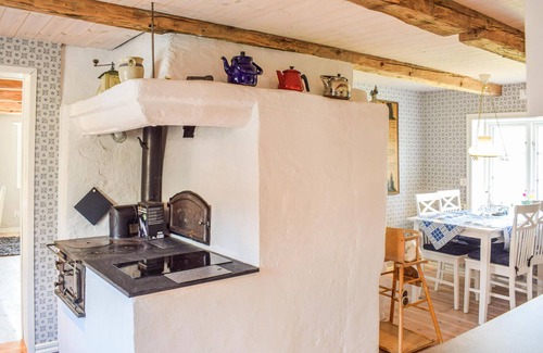 Soderkoping House | Cozy home in Söderköping with kitchen