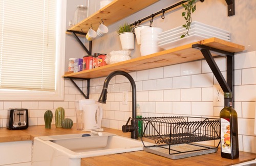 Winnipeg House | Cozy Home in the Heart of Downtown Winnipeg