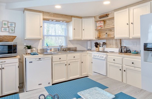 Miller Southside House | Cozy home walking distance to the VT Lane stadium.