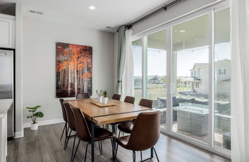 Henderson House | Cozy Home with Fireplace, Hot Tub, and Game Room 15-20 mins to Downtown