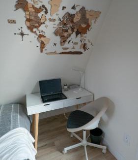 MacTier House | Cozy, Hot Tub, Sauna, Heated Floors, EV, Nespresso
