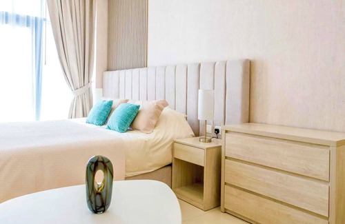 Palm Jumeirah Hotel | Cozy hotel room in palm jumeirah with beach, WiFi in superb Dubai