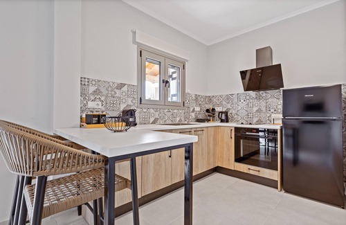 Kavos Apartment | Cozy hotel suite charm in Corfu