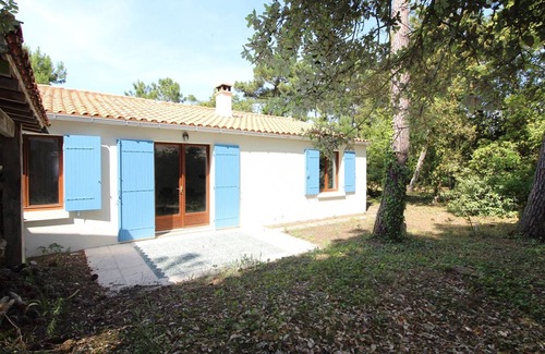 Domino House | Cozy House Near Beach - Quiet Area, Garden, Wi-Fi, Pet Friendly, Parking