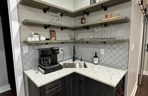 Knoxville House | Cozy house 8 minutes from downtown knoxville 25 minutes from Sevierville