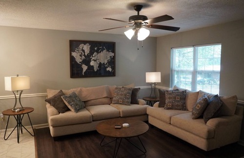 Anderson House | Cozy House Close To Everything Anderson Has To Offer
