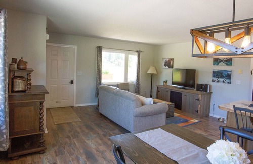 Whitefish Cabin | Cozy house just outside of Whitefish!