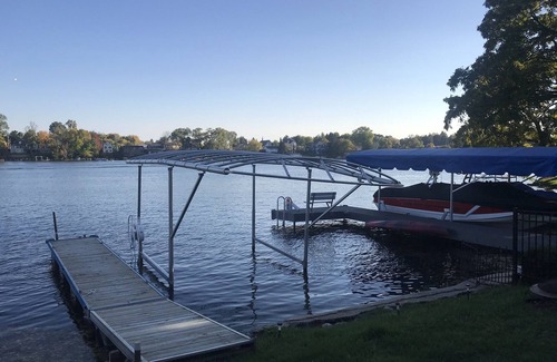 Maplewood House | Cozy house on Okauchee Lake!