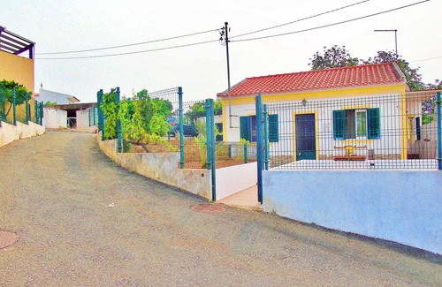 Portimao House | Cozy House to 5 minutes drive to the city. Outdoor space