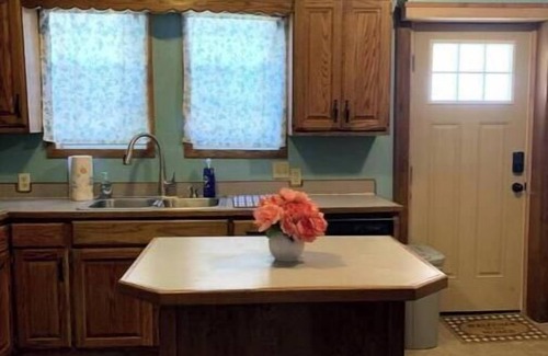 Cushing House | -Cozy in Cushing - 3BR/1Ba near hospital and tanks