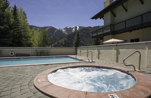 Ketchum Condo | Cozy Ketchum Condo - Walk to Everything!