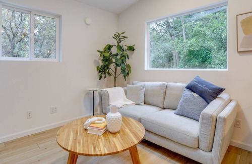 Inglewood-Finn Hill Cottage | Cozy Kirkland Cottage Near Saint Edward State Park