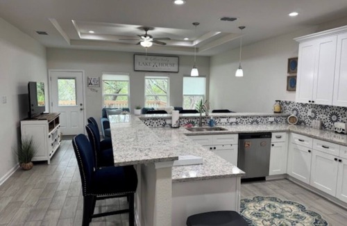 Canyon Lake House | Cozy Lake Escape in Canyon Lake Texas