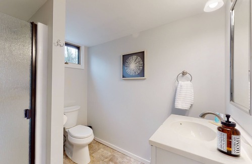Gilford Ski Chalet | Cozy Lake Winnipesaukee & Gunstock Mnt. Chalet!
