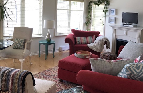 Halifax County House | Cozy lakefront retreat - weekly and short term.