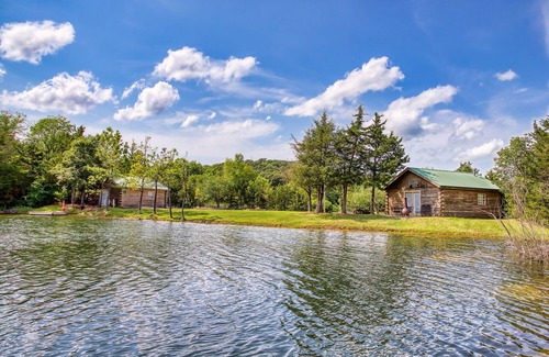 Sand Springs Cabin | Cozy Lakeside Log Cabin Steps From the Lake
